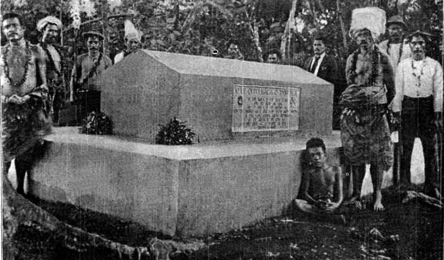 The tomb of Stevenson on Va Mountain
