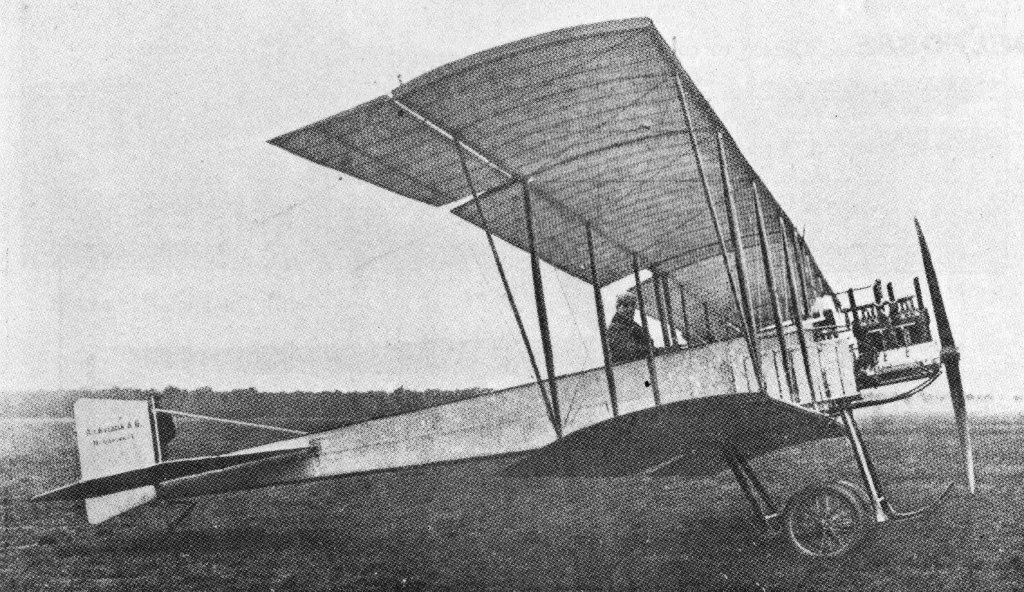 1913 tractor-biplane (racer).