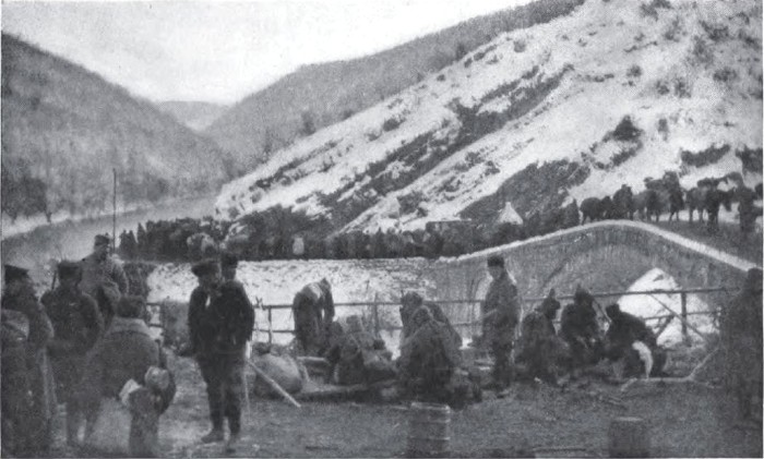 Serbian soldiers on the banks of the Drina