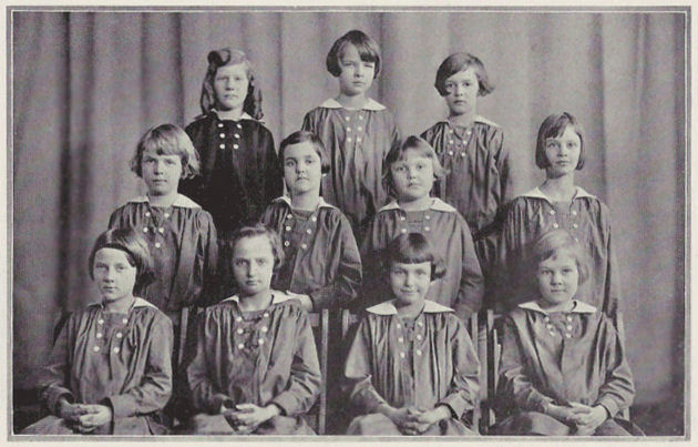 Group photograph of the third form
